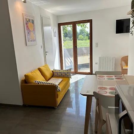Apartment Avec Terrasse *